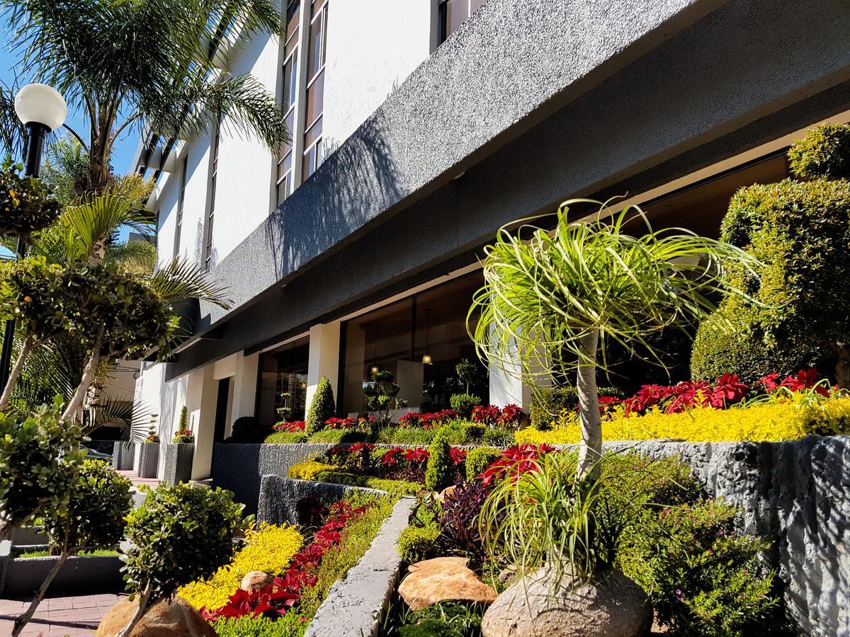 Hotel Las Pergolas Guadalajara Exterior photo